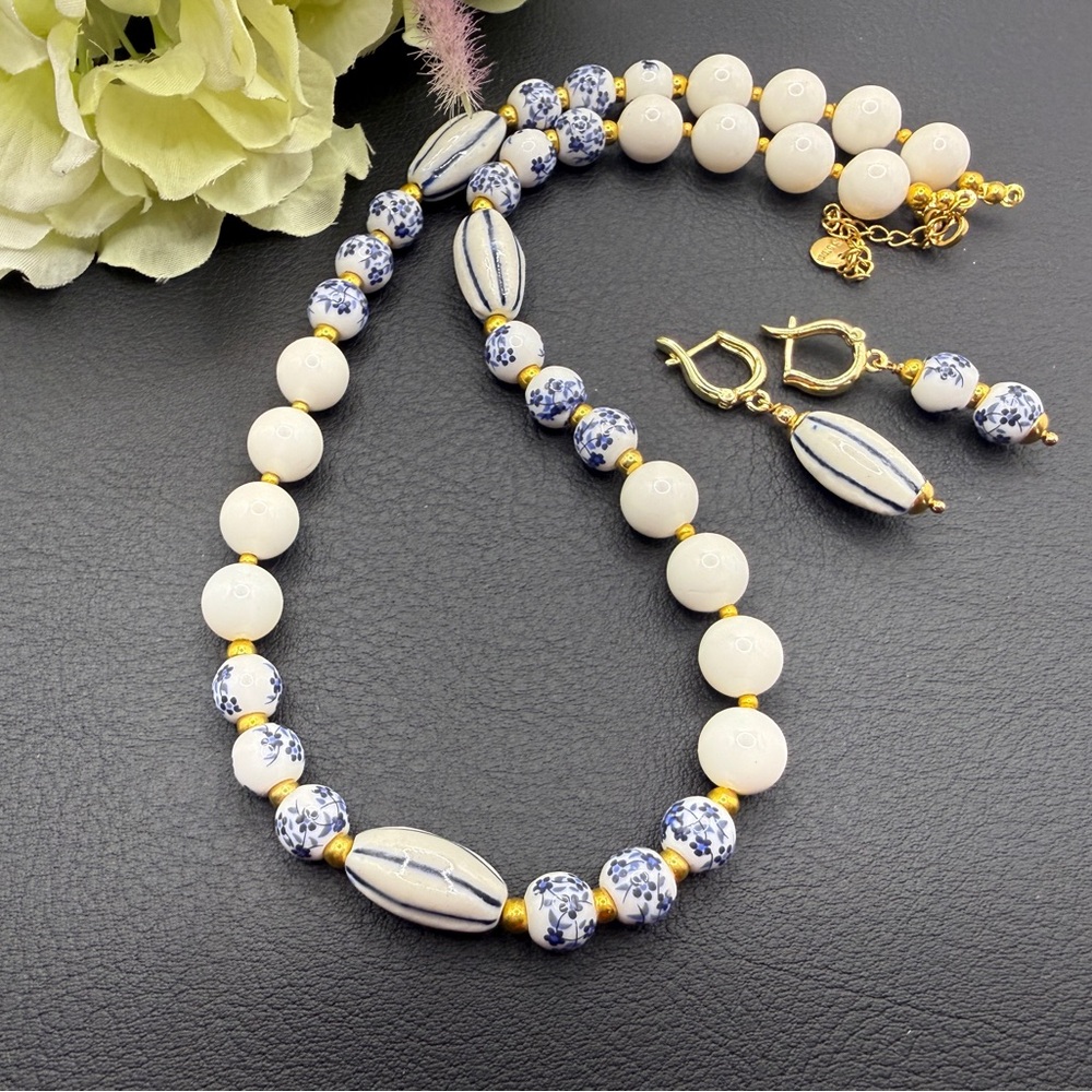 Elegant White and Blue  ceramic Beaded Necklace Set